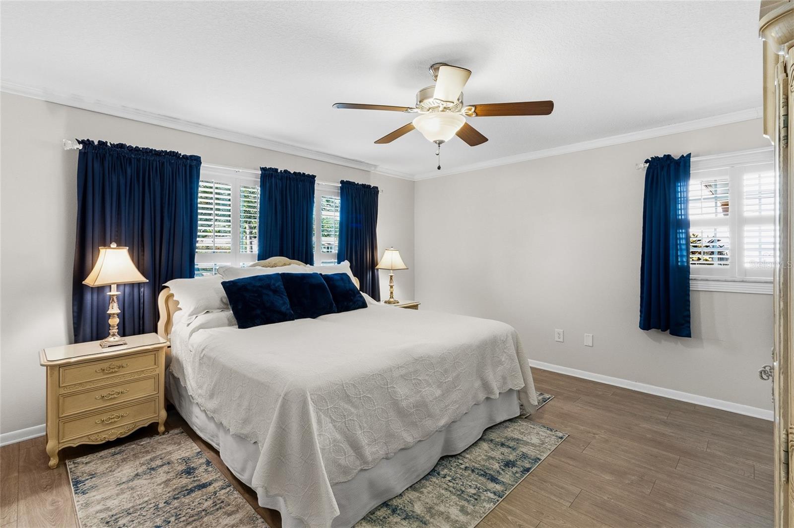 Image 17 of 46 For 8823 Kenwood Road