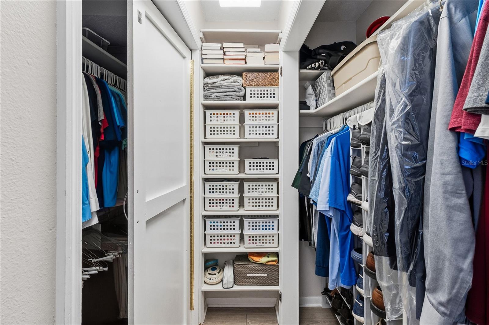 Image 23 of 46 For 8823 Kenwood Road