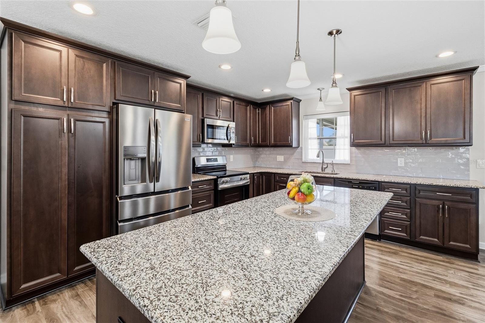 Image 5 of 46 For 8823 Kenwood Road