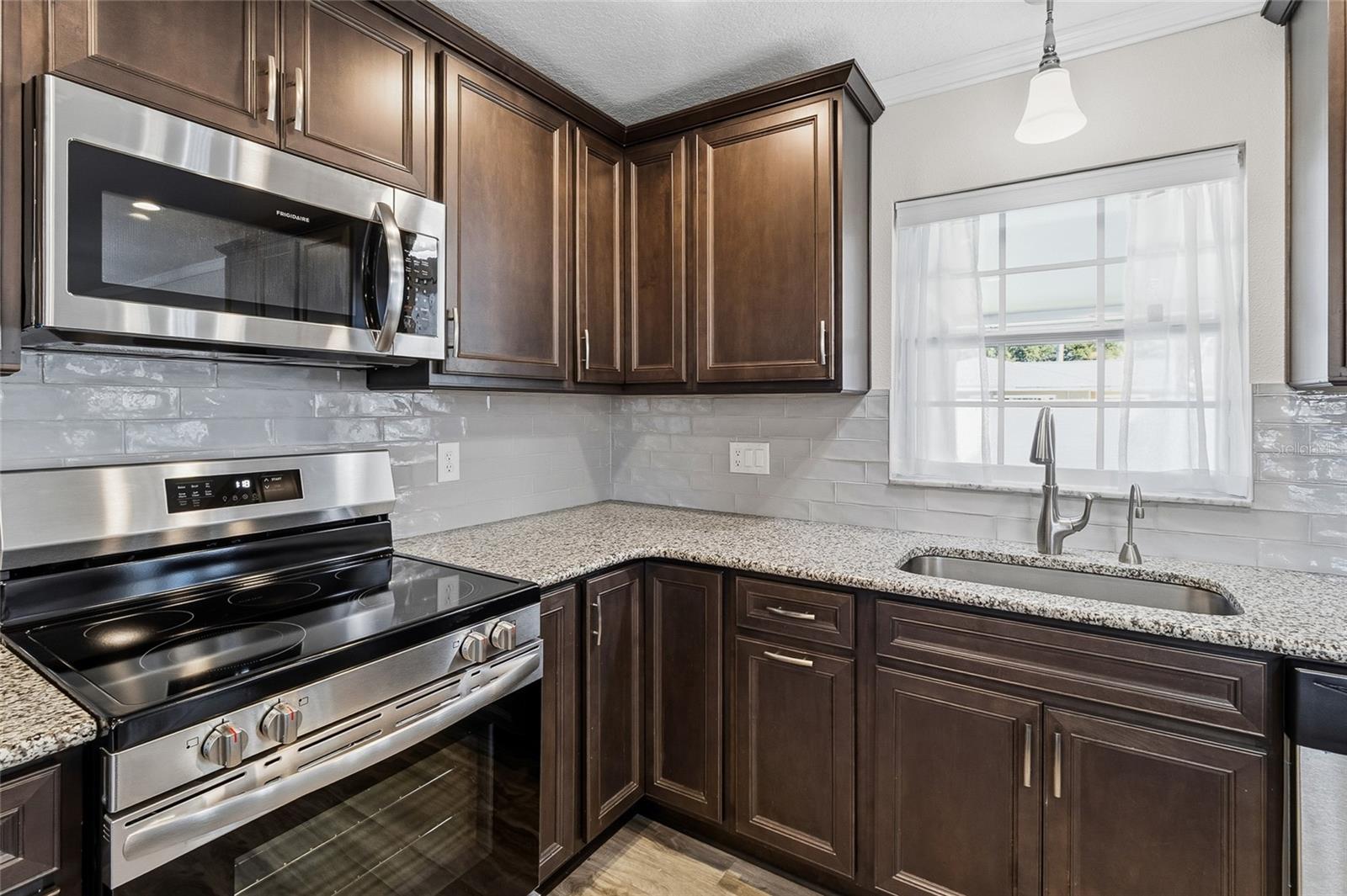 Image 8 of 46 For 8823 Kenwood Road