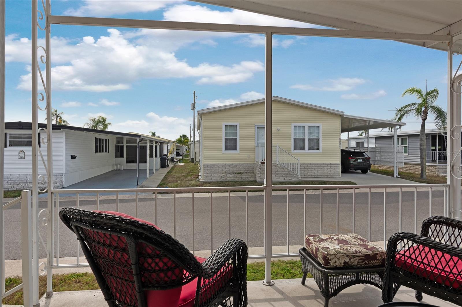 Image 13 of 32 For 34571 Gardenia Drive N