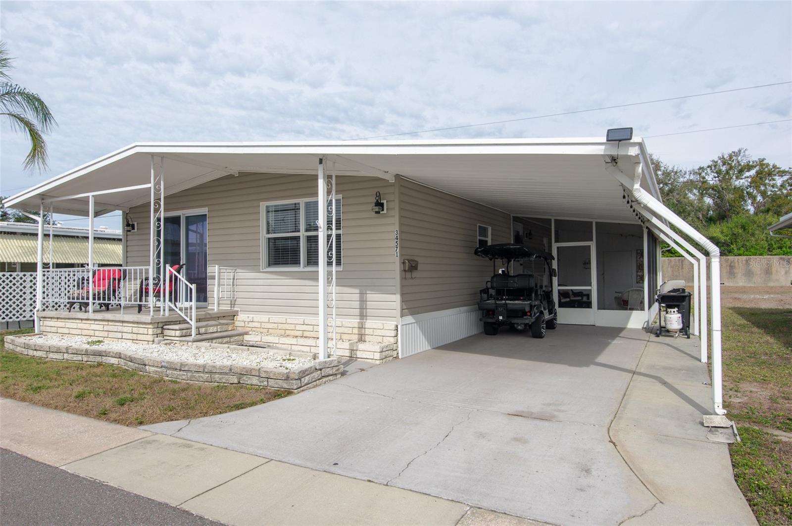 Image 2 of 32 For 34571 Gardenia Drive N