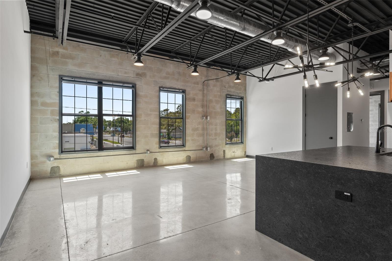 Image 12 of 28 For 902 Curtis Street 1