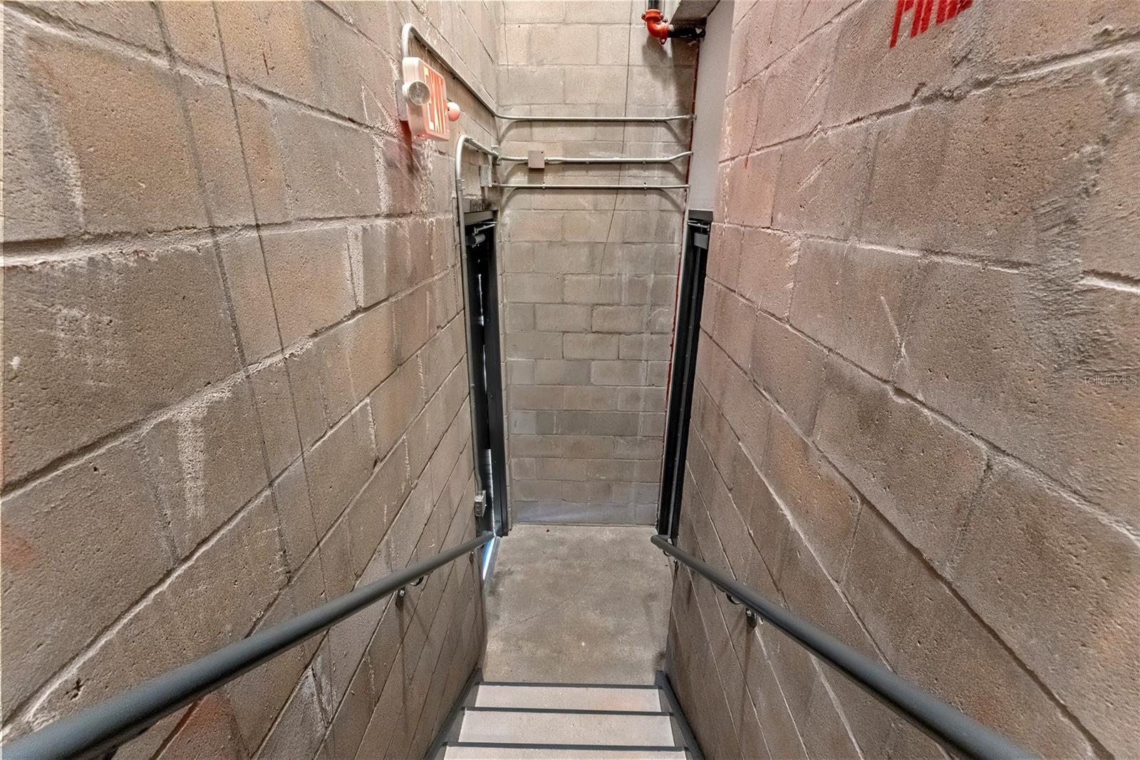 Image 9 of 28 For 902 Curtis Street 1