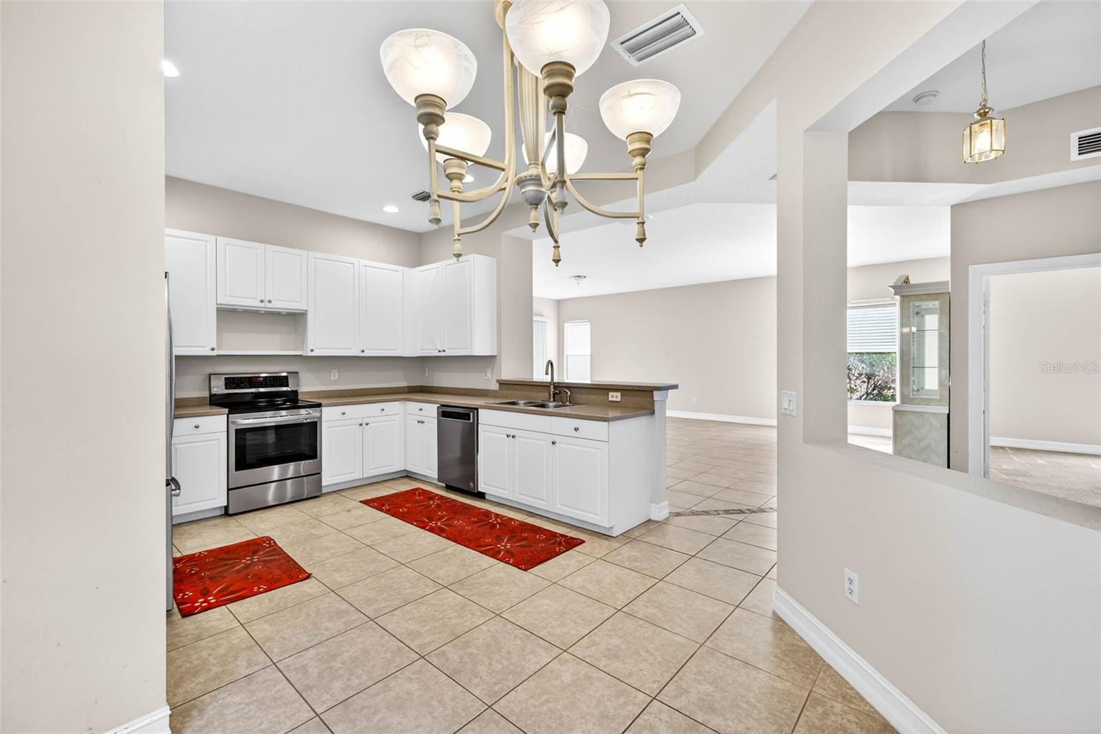 Image 19 of 76 For 15709 Crystal Waters Drive