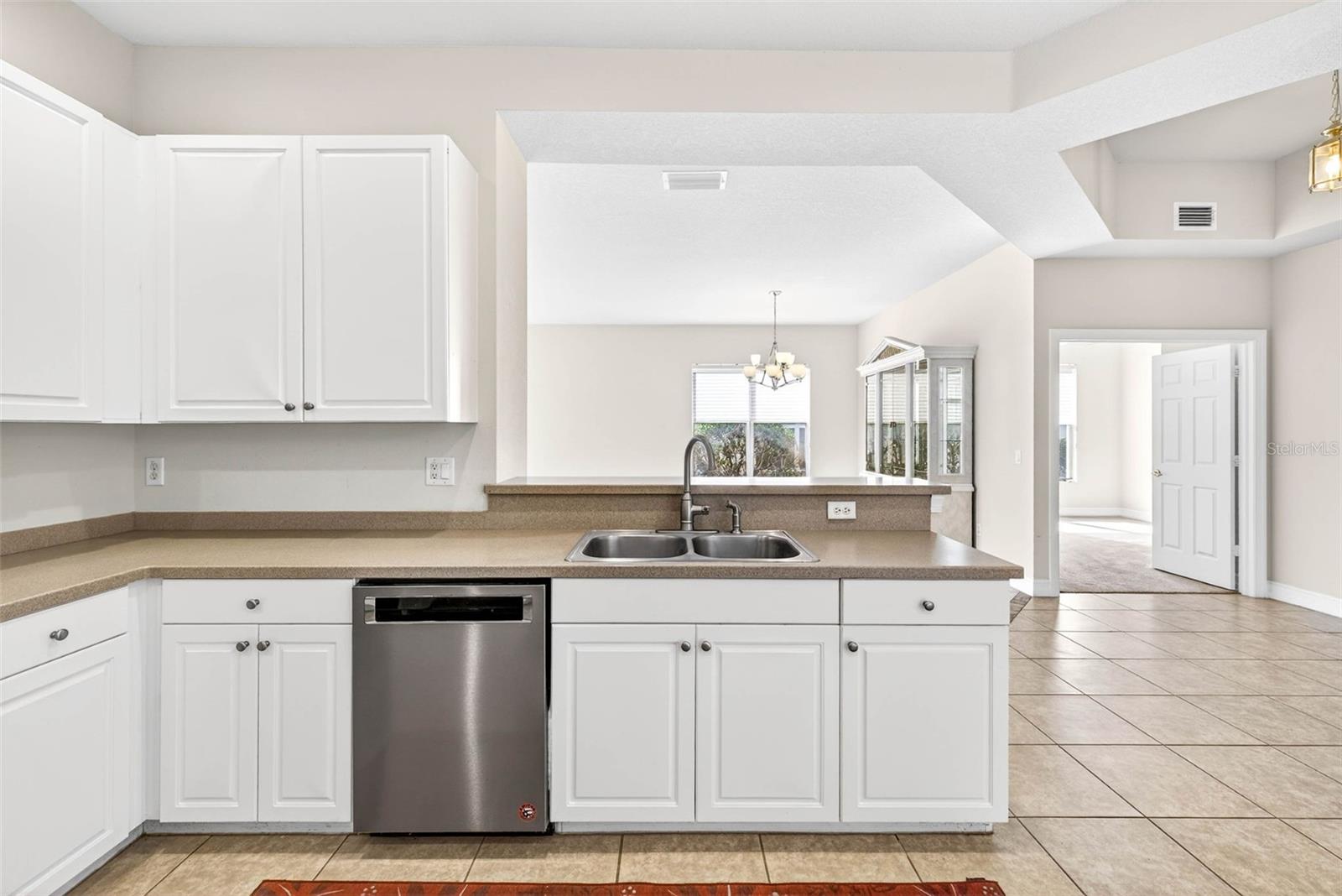 Image 22 of 76 For 15709 Crystal Waters Drive