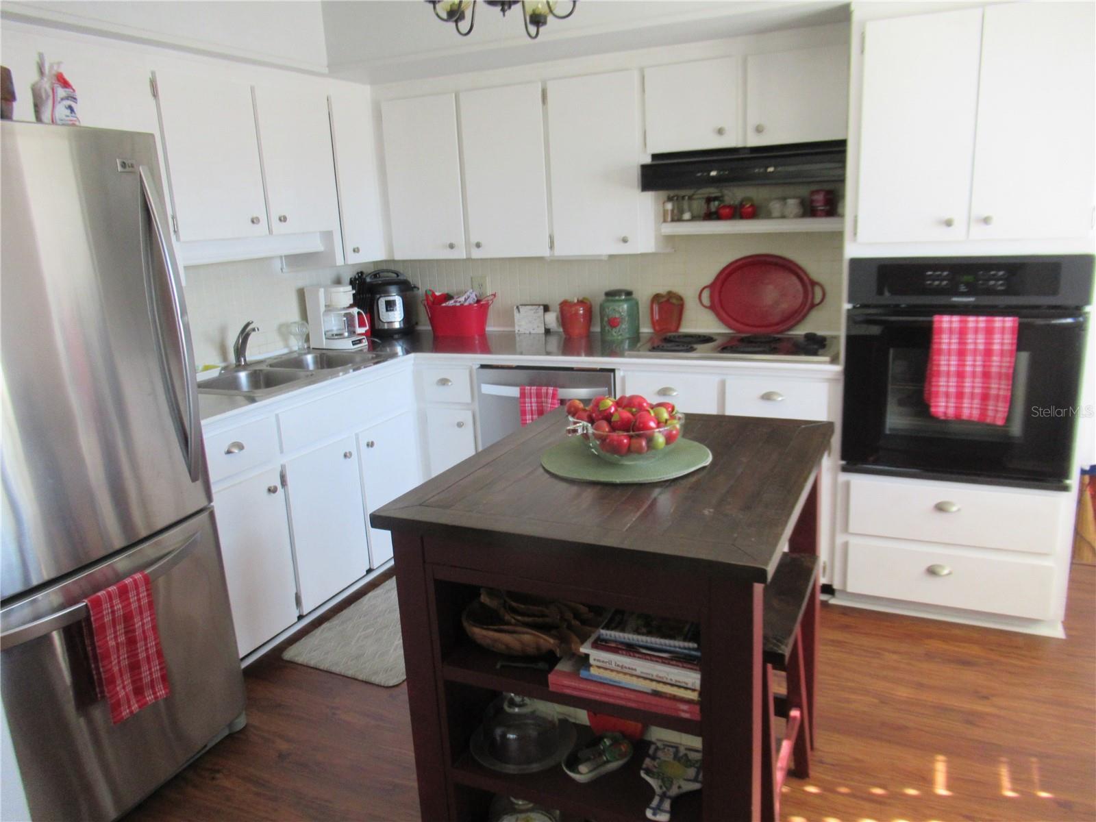 Image 10 of 39 For 2378 Ecuadorian Way  42