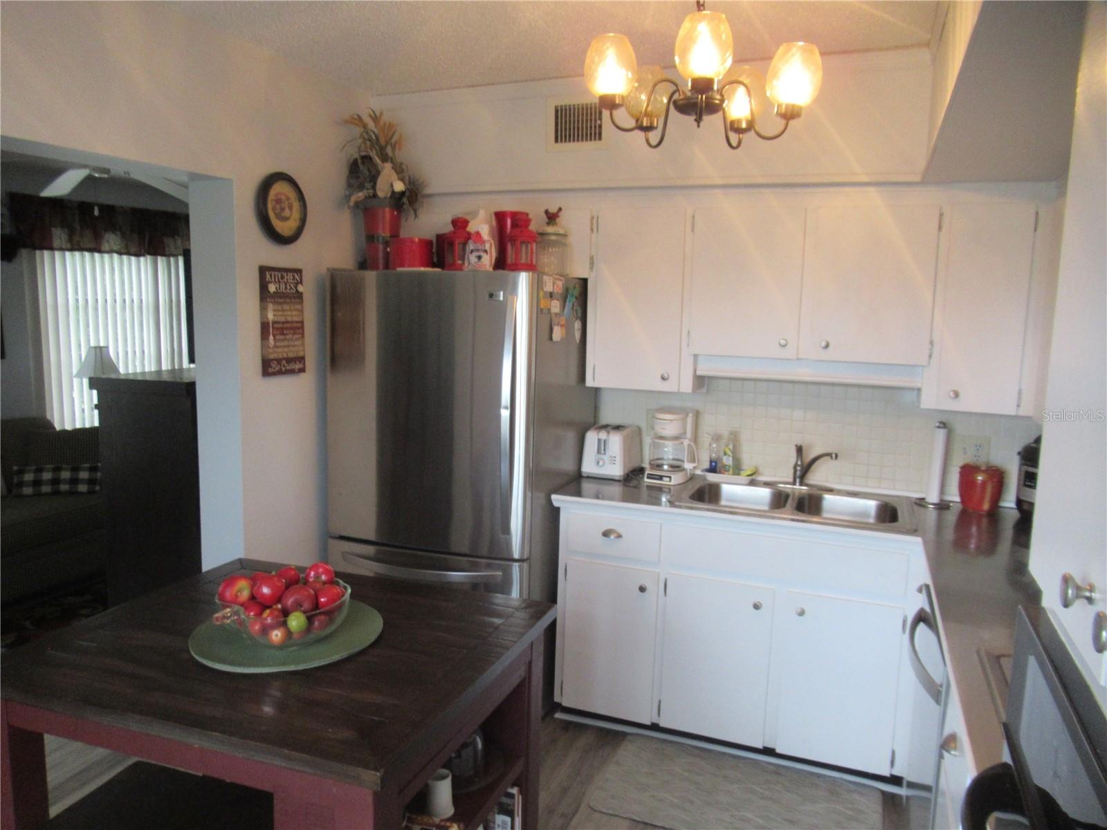 Image 19 of 39 For 2378 Ecuadorian Way  42