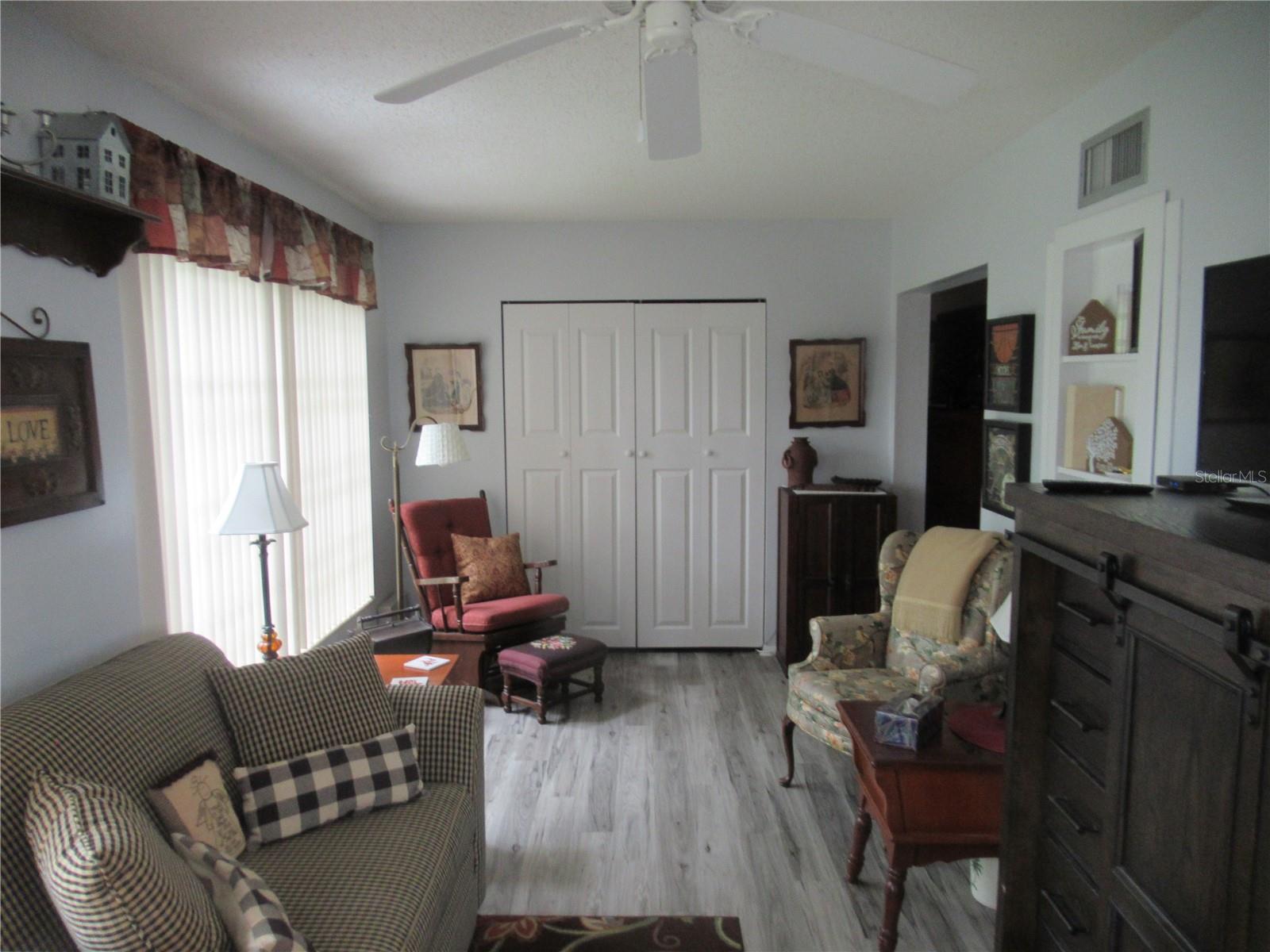 Image 24 of 39 For 2378 Ecuadorian Way  42