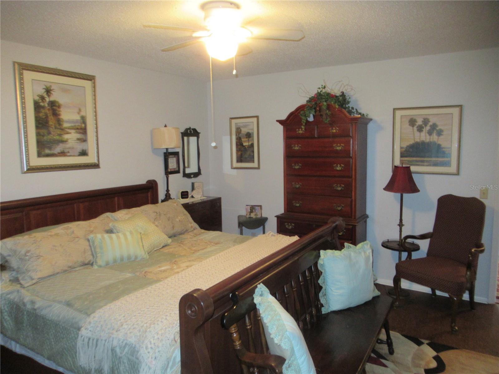 Image 27 of 39 For 2378 Ecuadorian Way  42