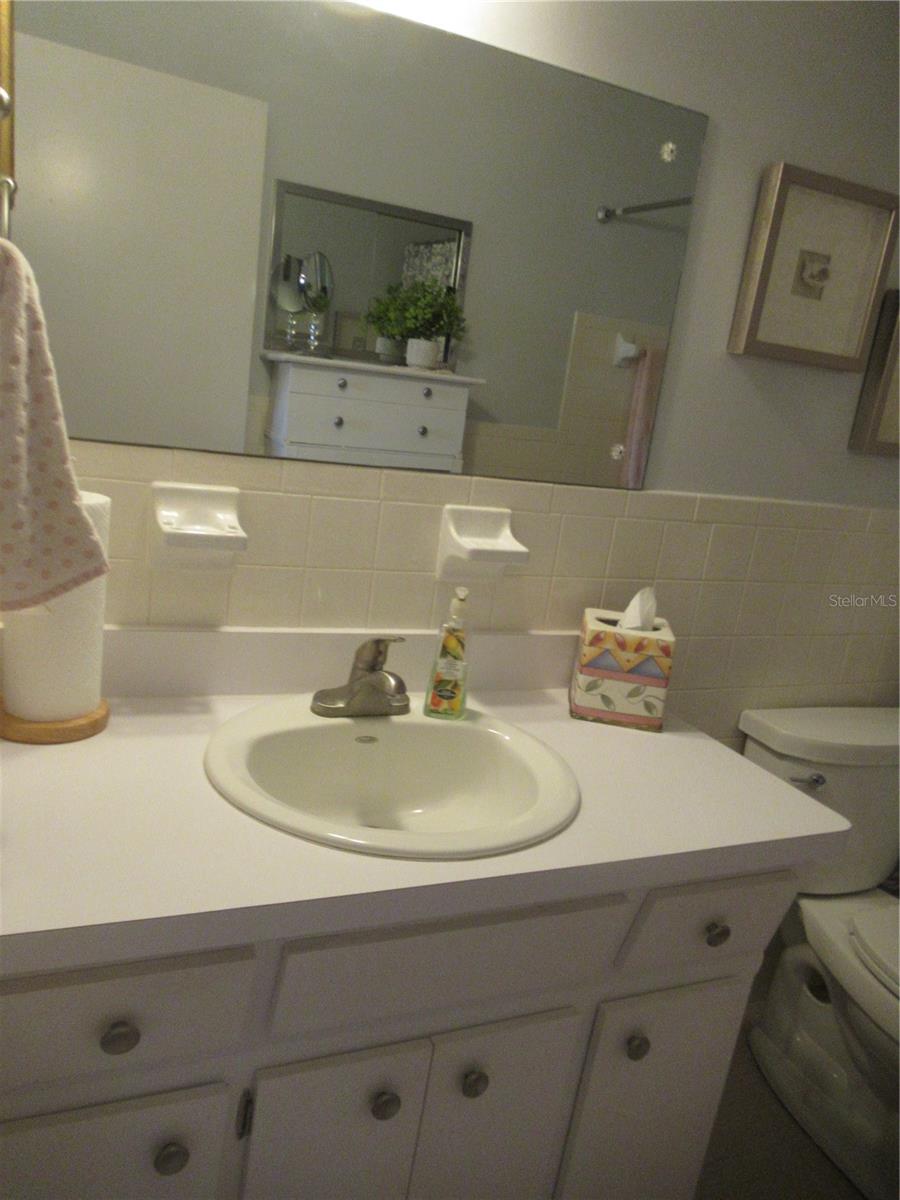 Image 38 of 39 For 2378 Ecuadorian Way  42