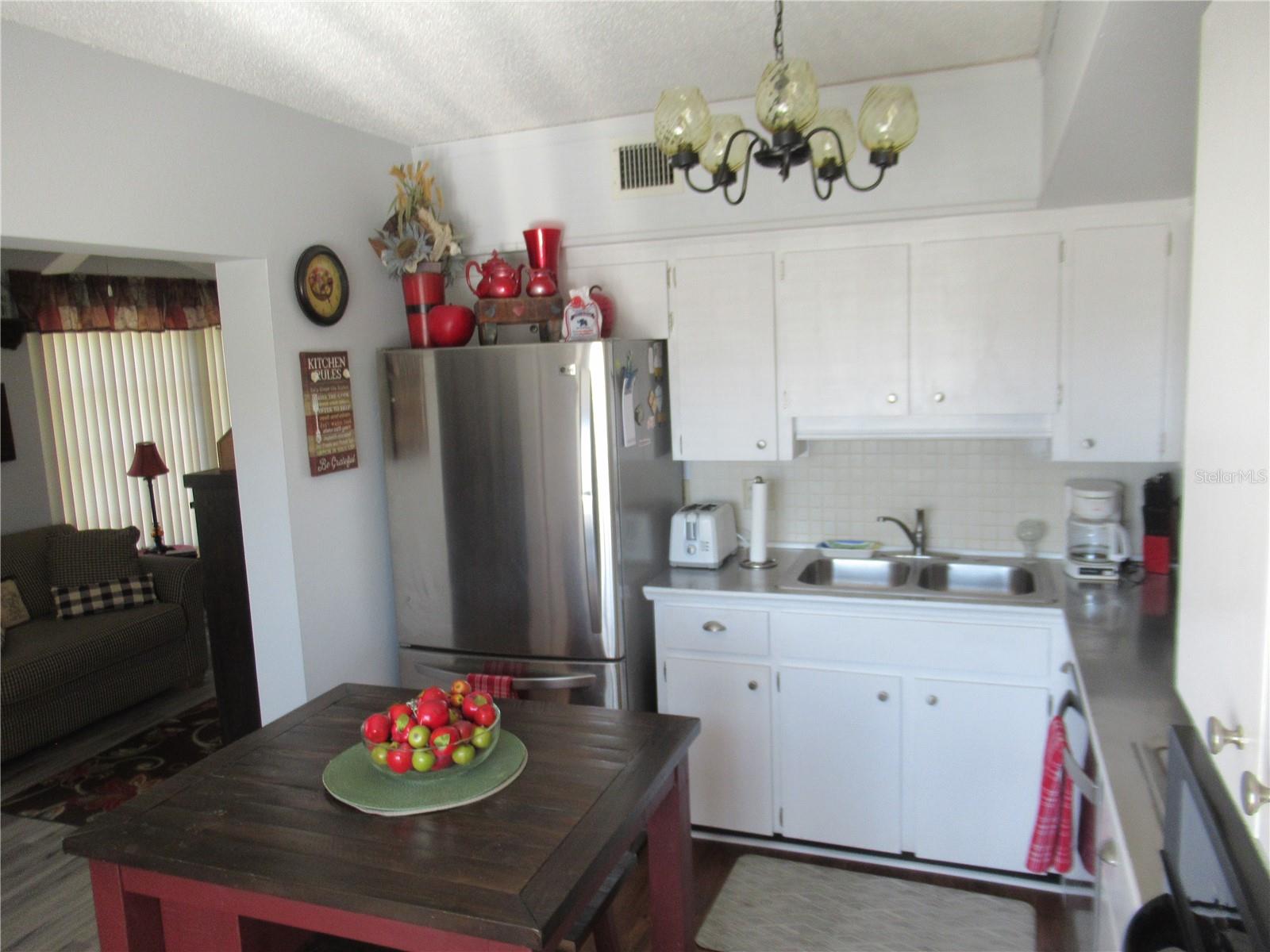 Image 9 of 39 For 2378 Ecuadorian Way  42