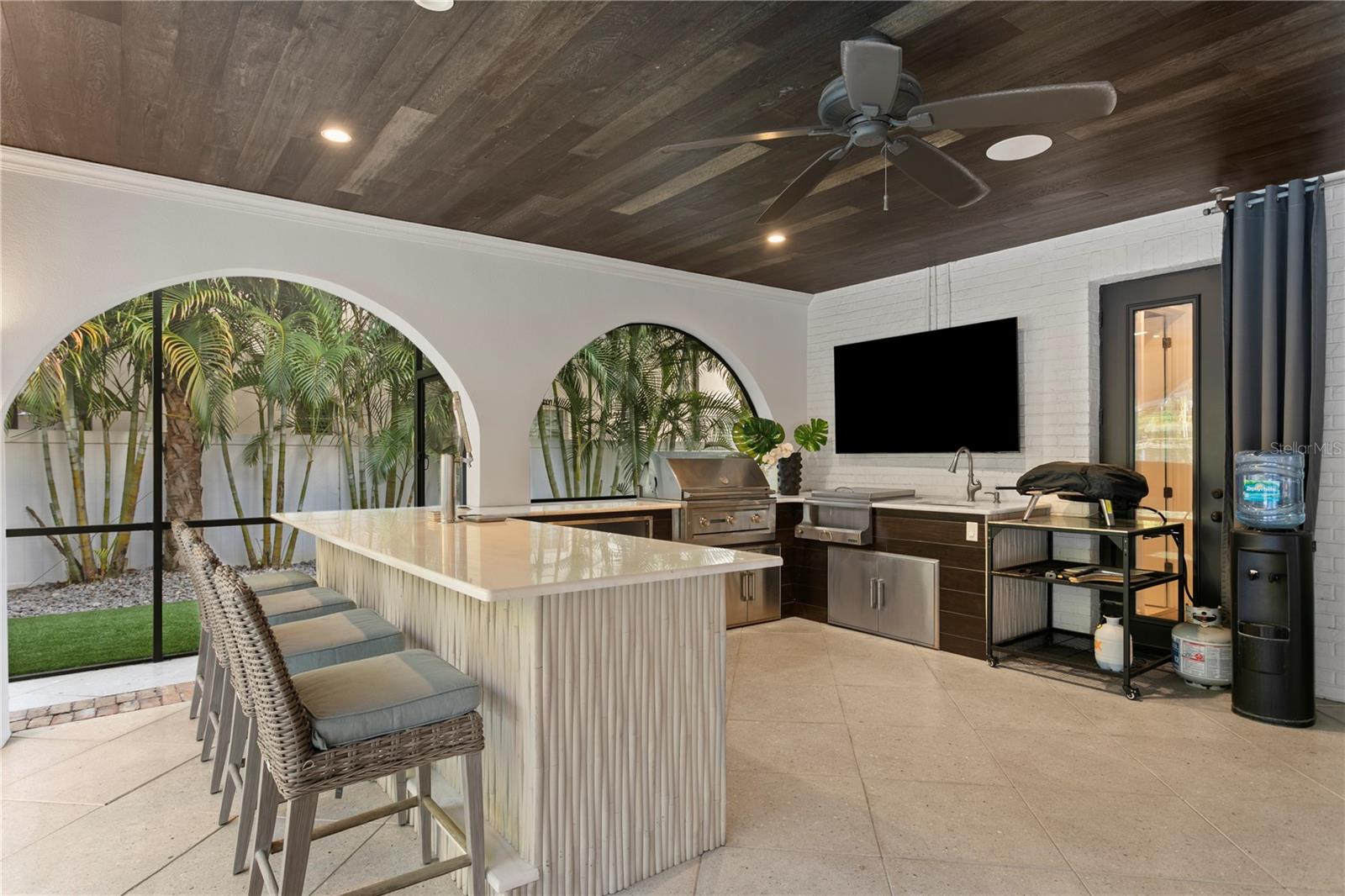 Image 12 of 93 For 4007 Horatio Street