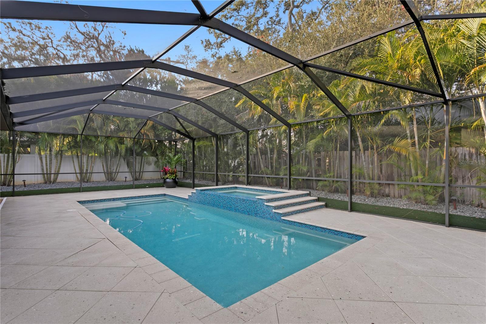 Image 17 of 93 For 4007 Horatio Street