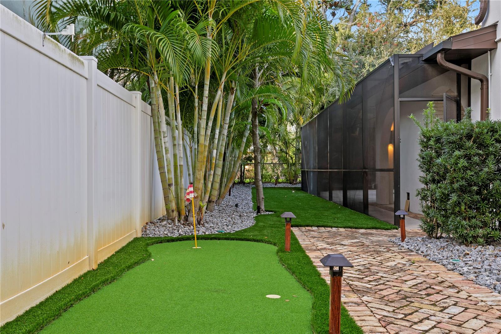 Image 25 of 93 For 4007 Horatio Street