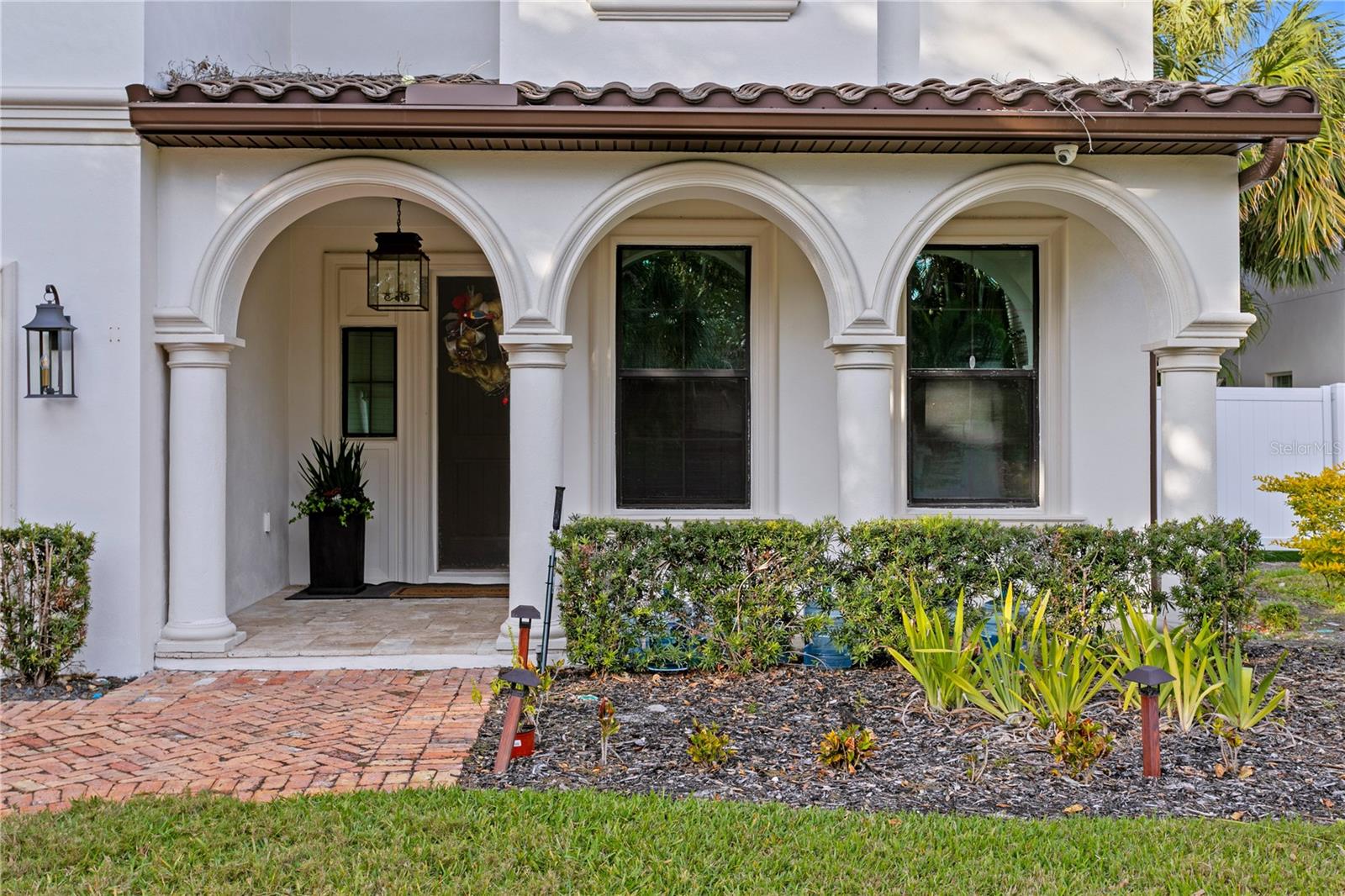 Image 5 of 93 For 4007 Horatio Street