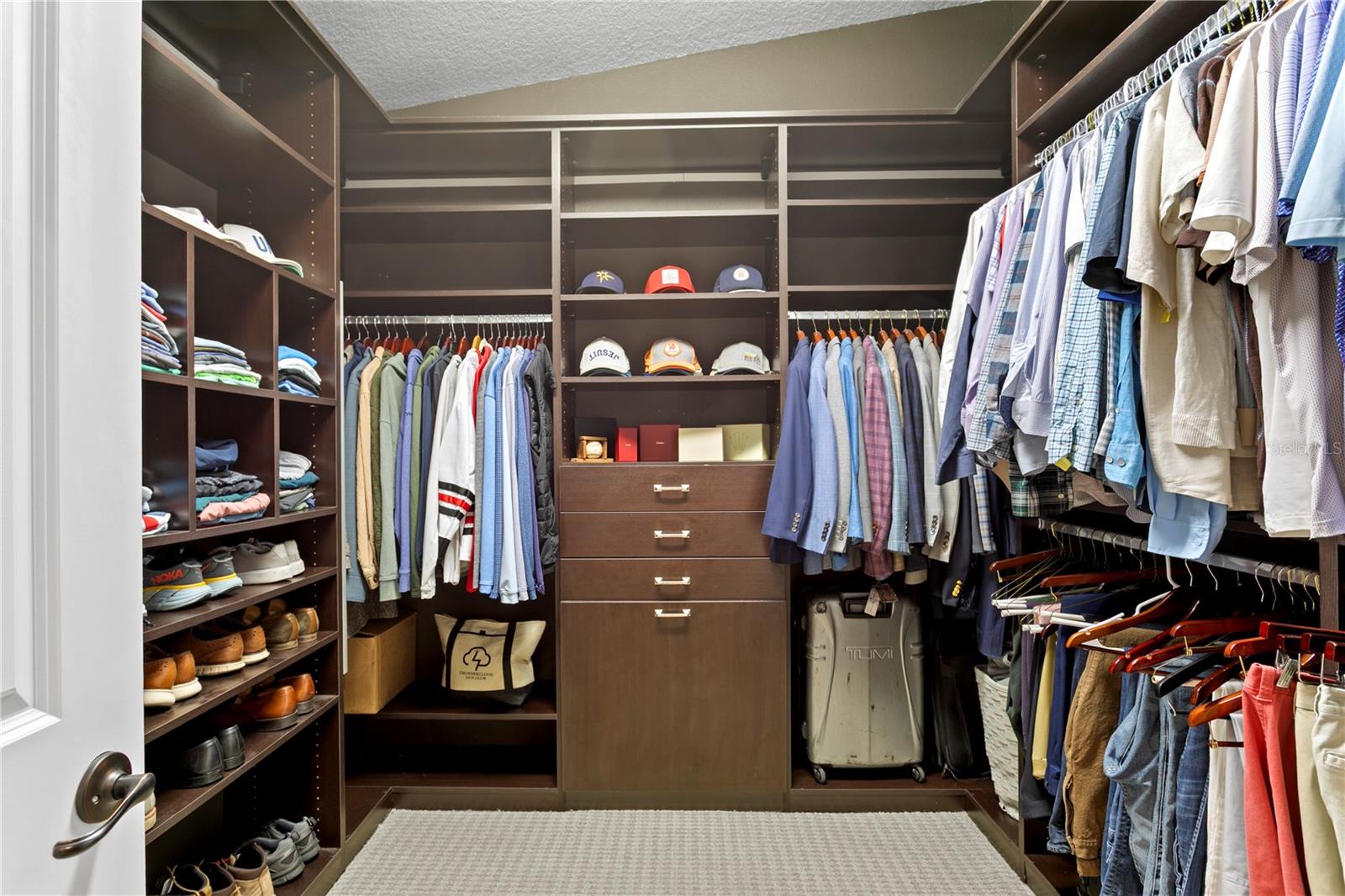 Image 66 of 93 For 4007 Horatio Street