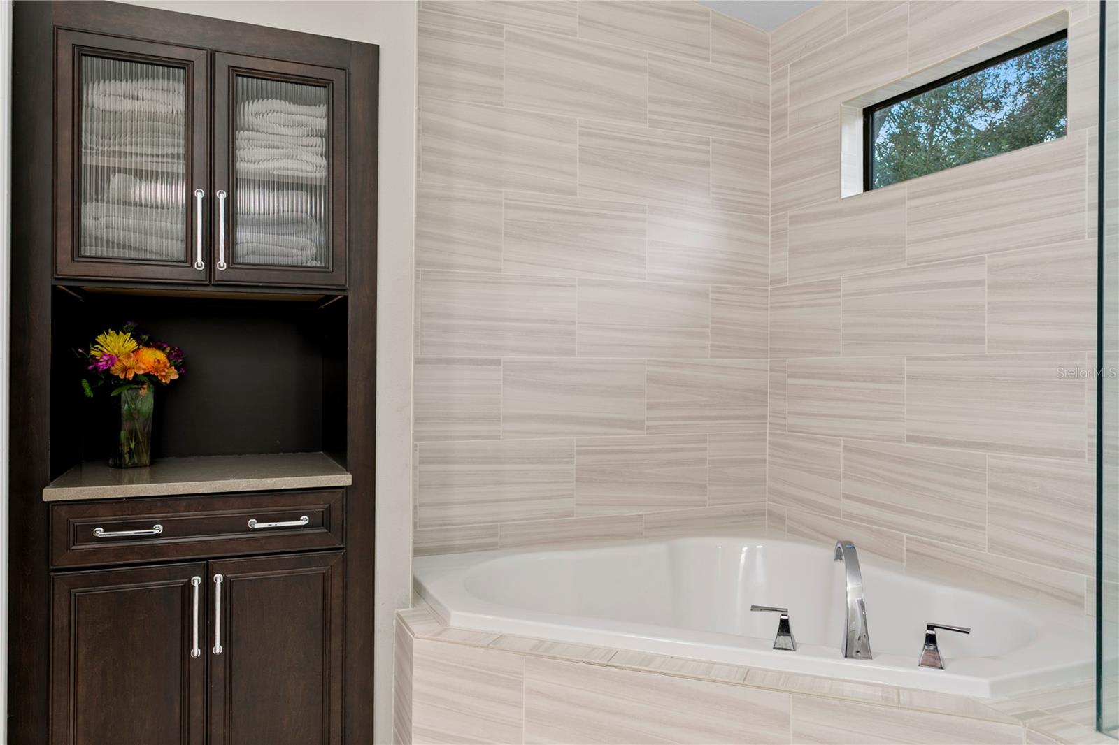 Image 72 of 93 For 4007 Horatio Street