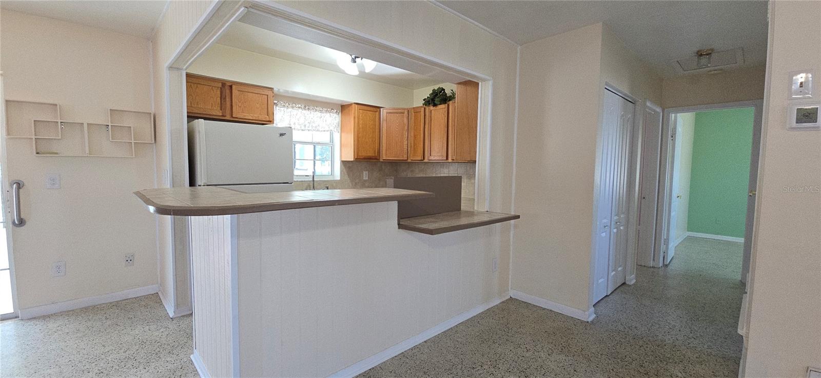 Listing photo id 8 for 6368 Spring Hill Drive