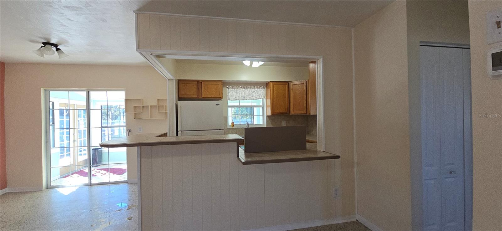 Listing photo id 19 for 6368 Spring Hill Drive