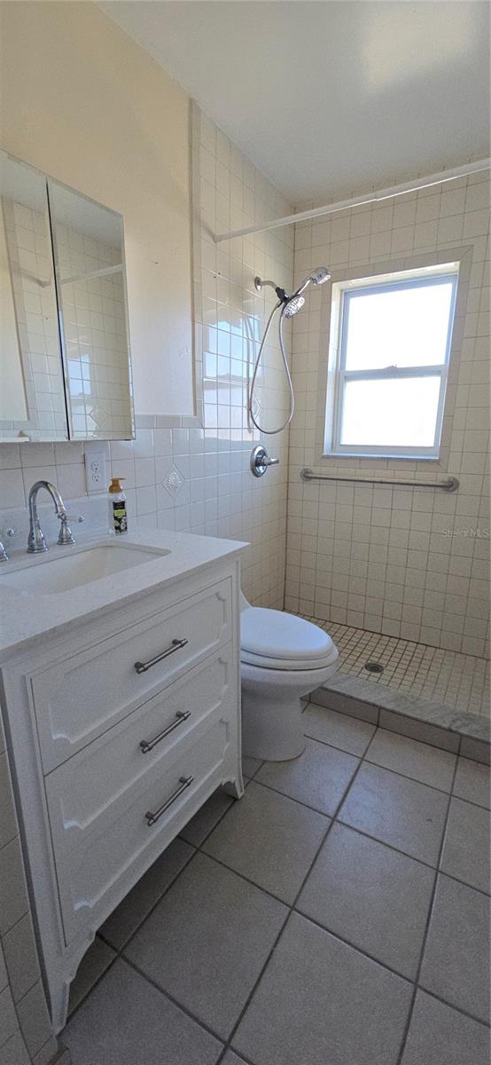 Listing photo id 21 for 6368 Spring Hill Drive