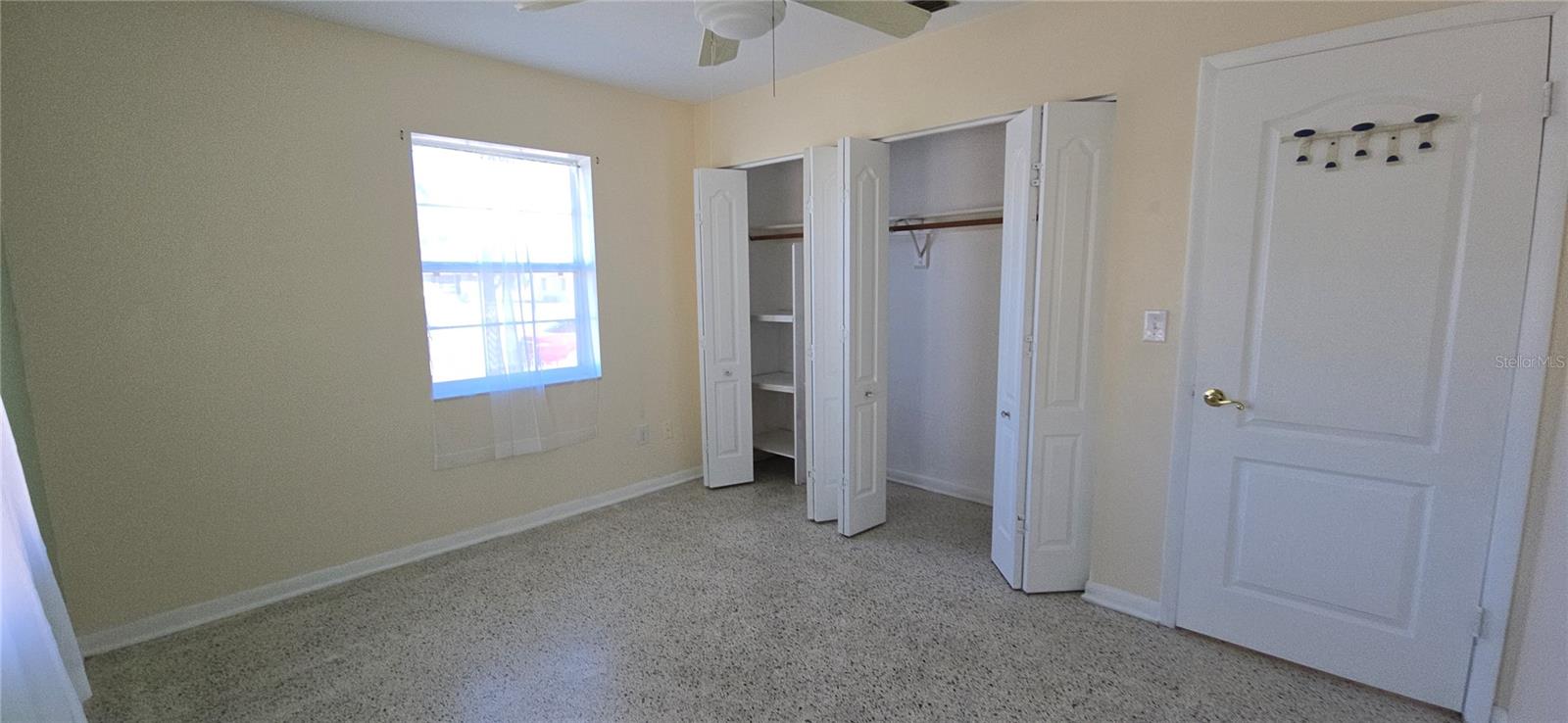 Listing photo id 33 for 6368 Spring Hill Drive