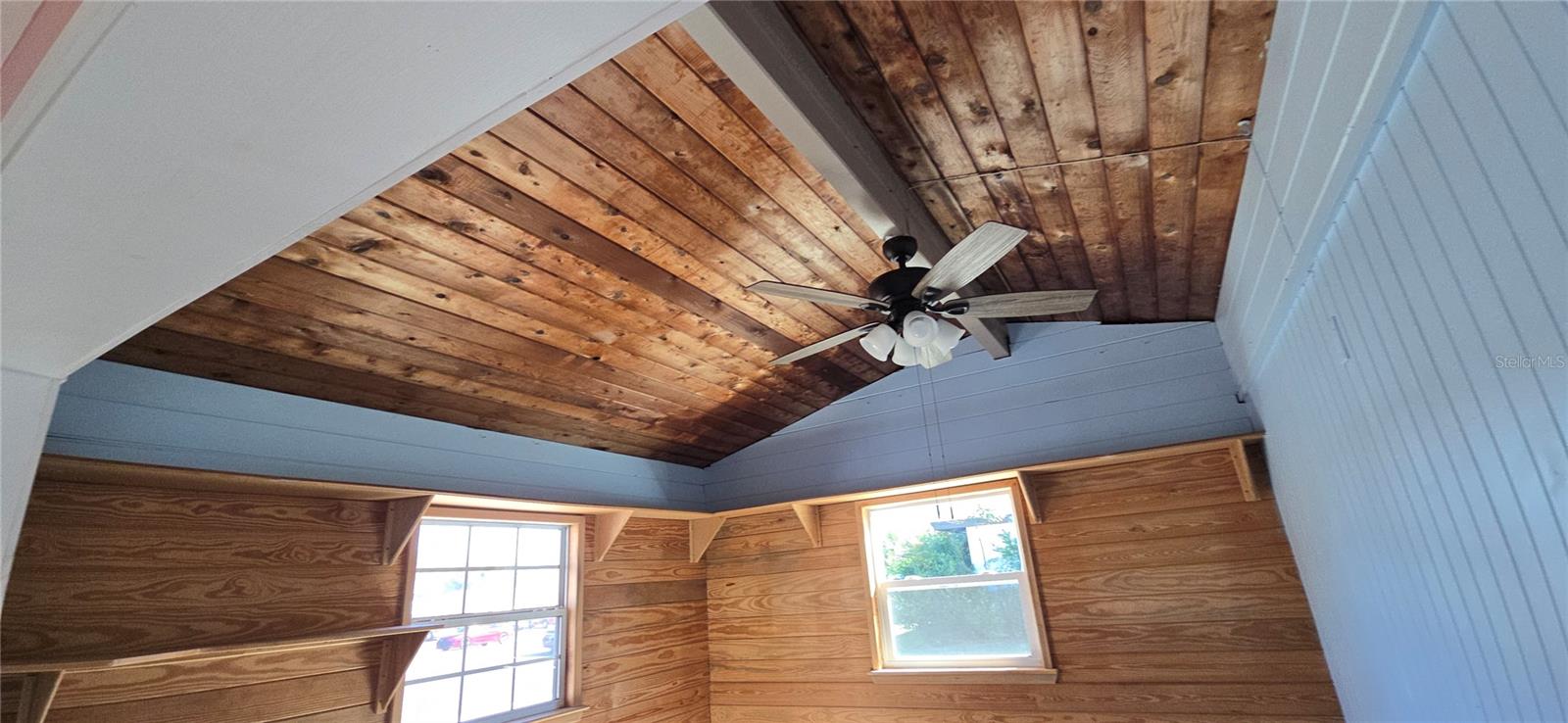 Listing photo id 36 for 6368 Spring Hill Drive