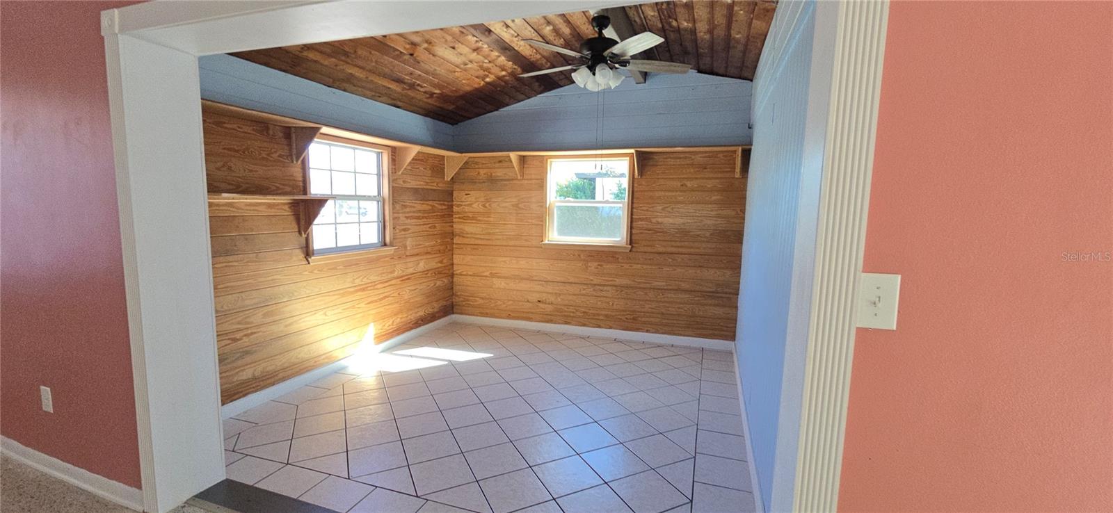 Listing photo id 37 for 6368 Spring Hill Drive