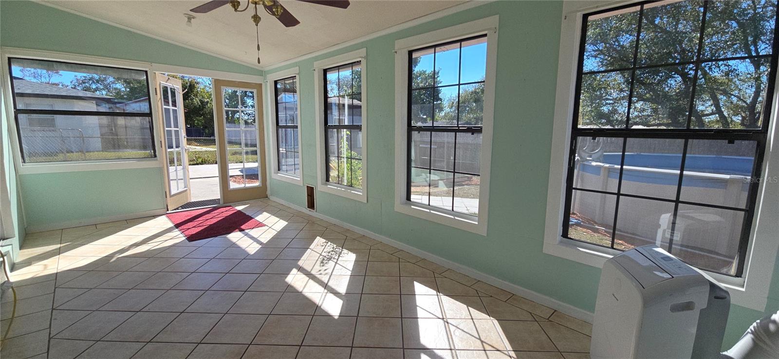 Listing photo id 38 for 6368 Spring Hill Drive