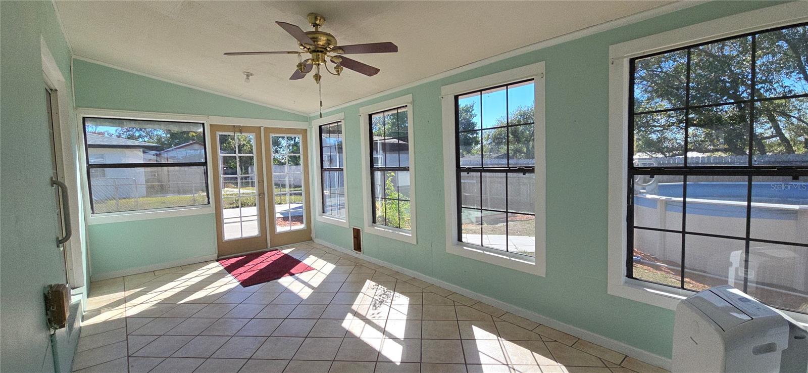 Listing photo id 40 for 6368 Spring Hill Drive