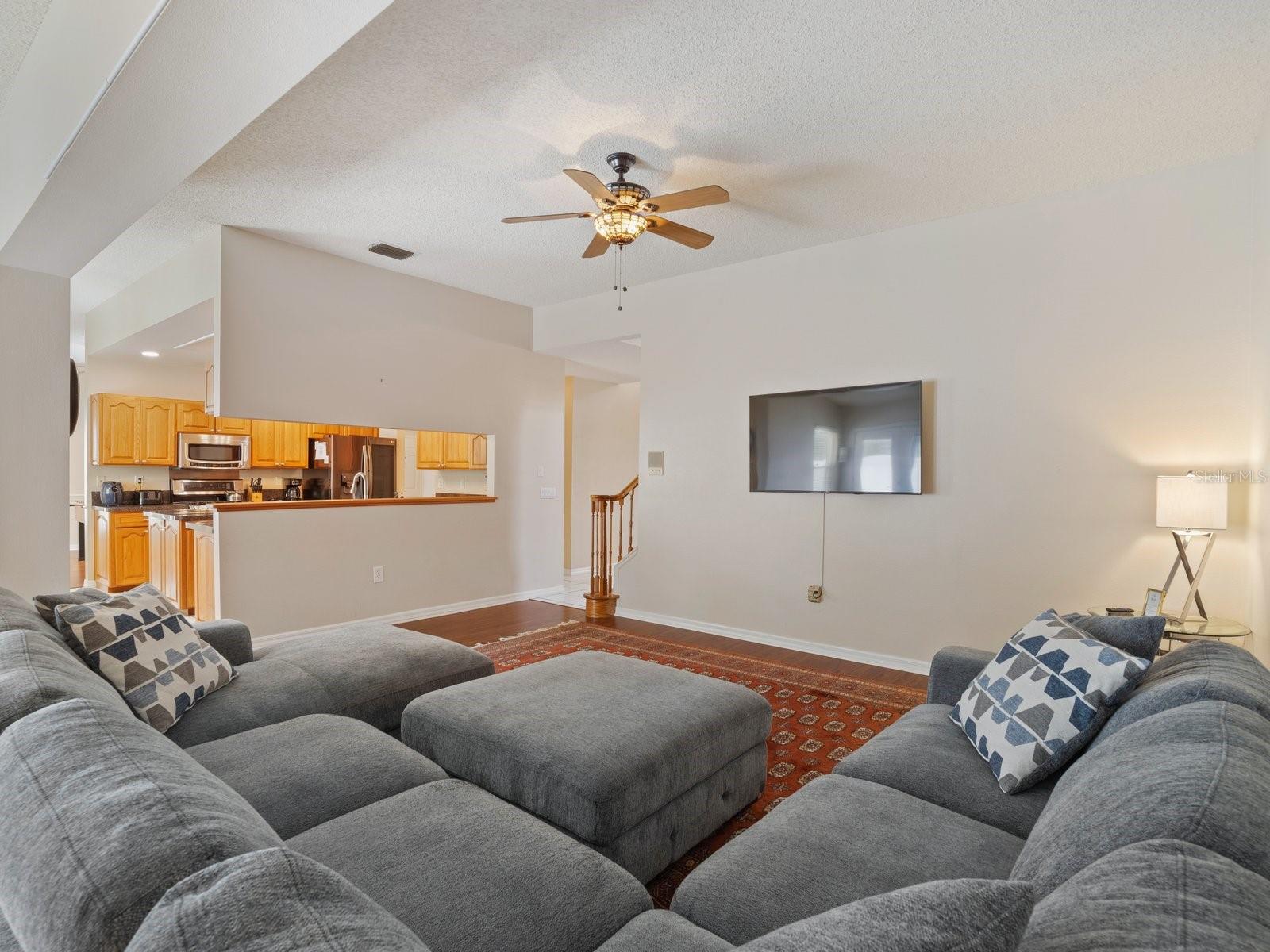 Image 12 of 56 For 4738 Innisfil Street