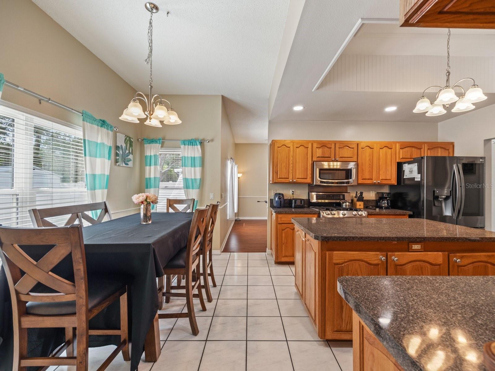 Image 16 of 56 For 4738 Innisfil Street