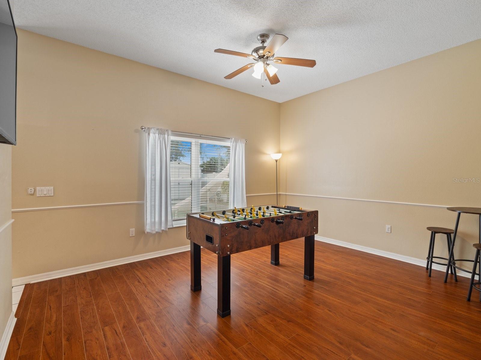 Image 22 of 56 For 4738 Innisfil Street