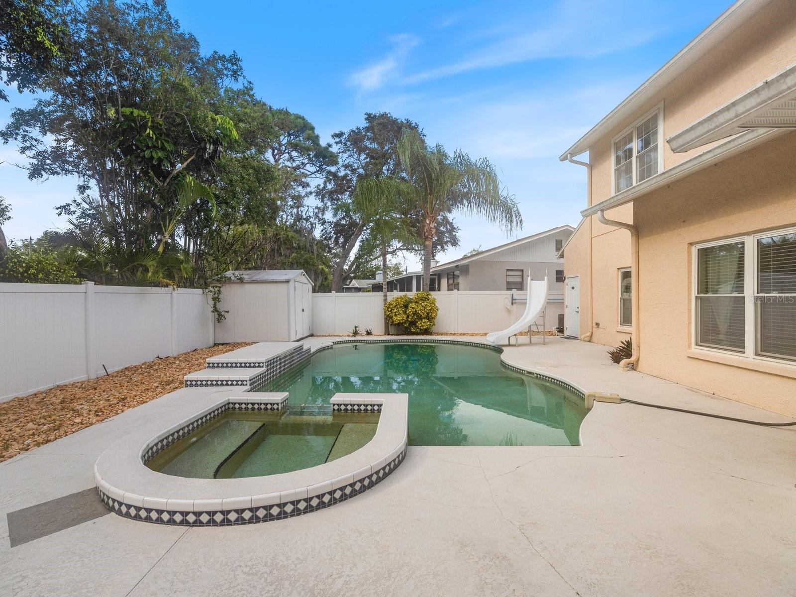 Image 43 of 56 For 4738 Innisfil Street