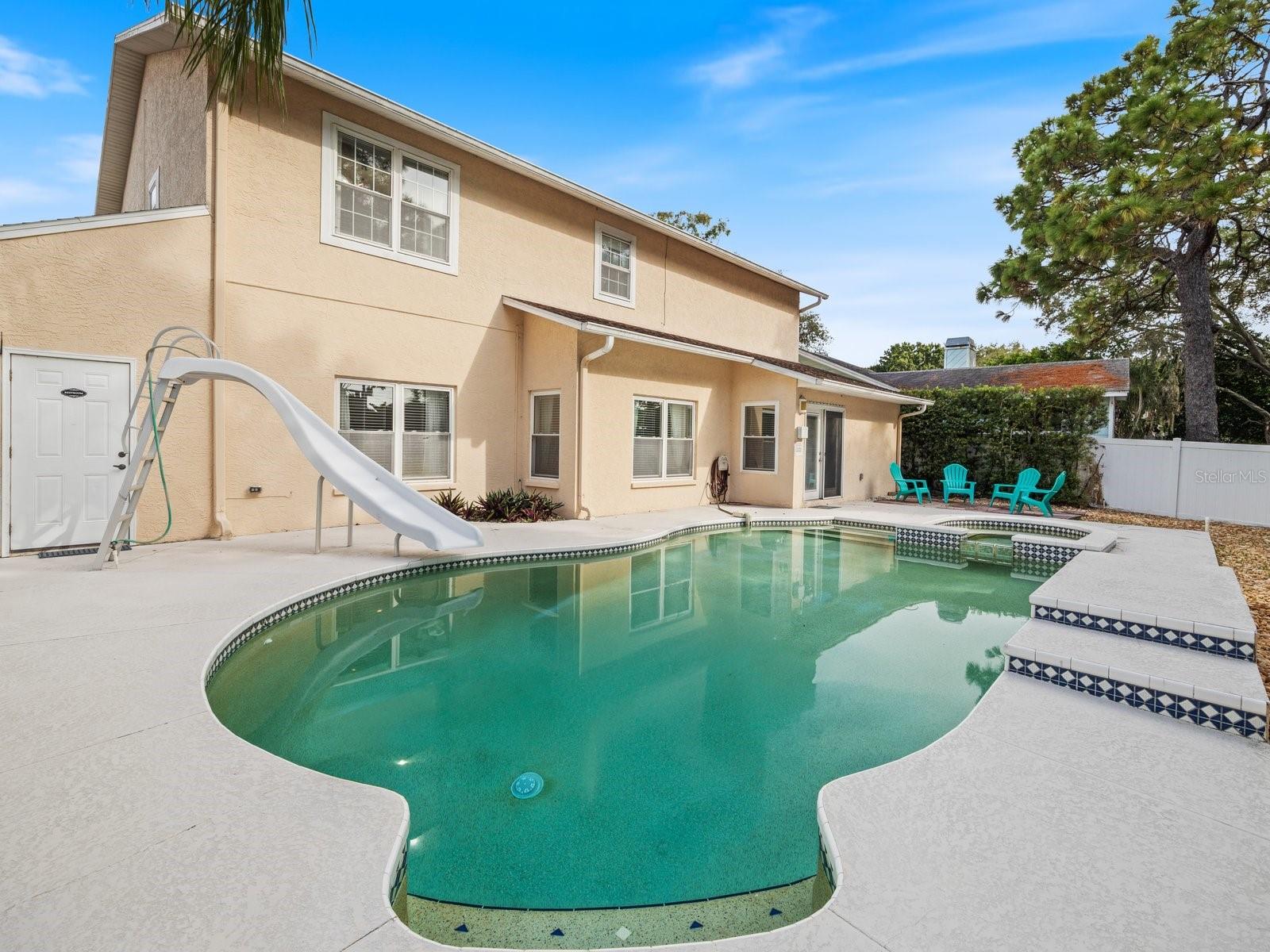 Image 44 of 56 For 4738 Innisfil Street