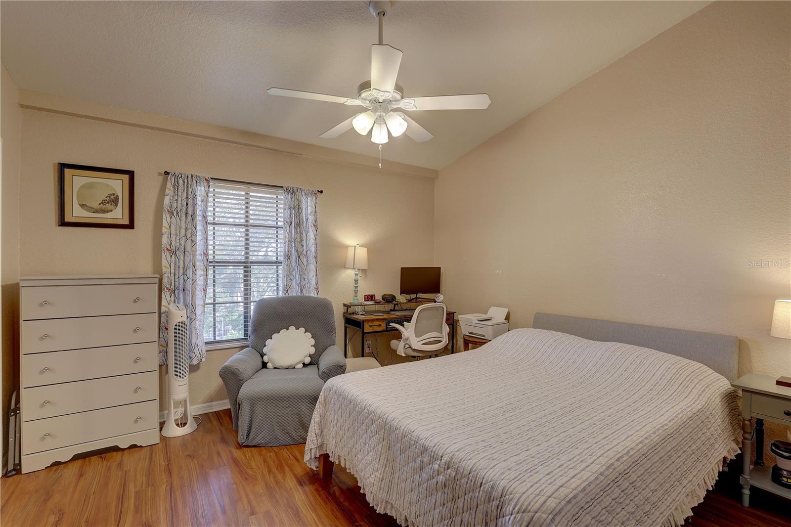 Listing photo id 19 for 3903 Brigadoon Circle