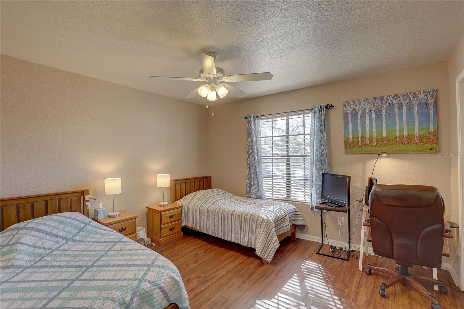 Listing photo id 23 for 3903 Brigadoon Circle