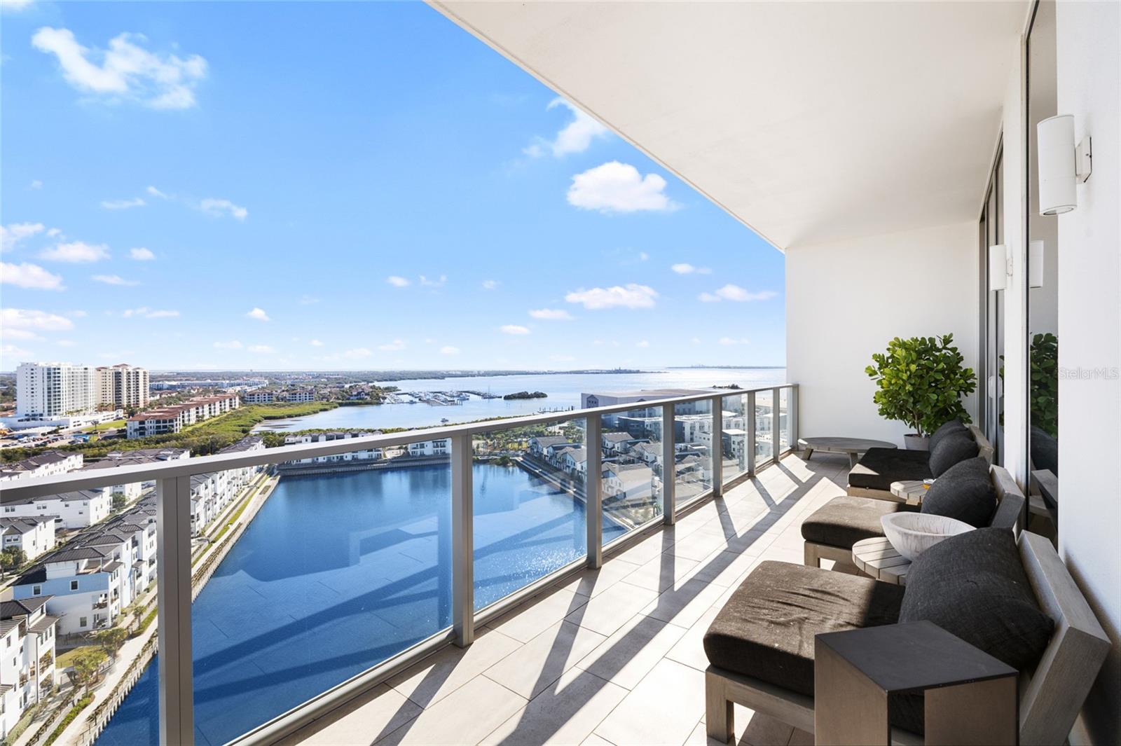 Image 16 of 79 For 5120 Marina Way 16005