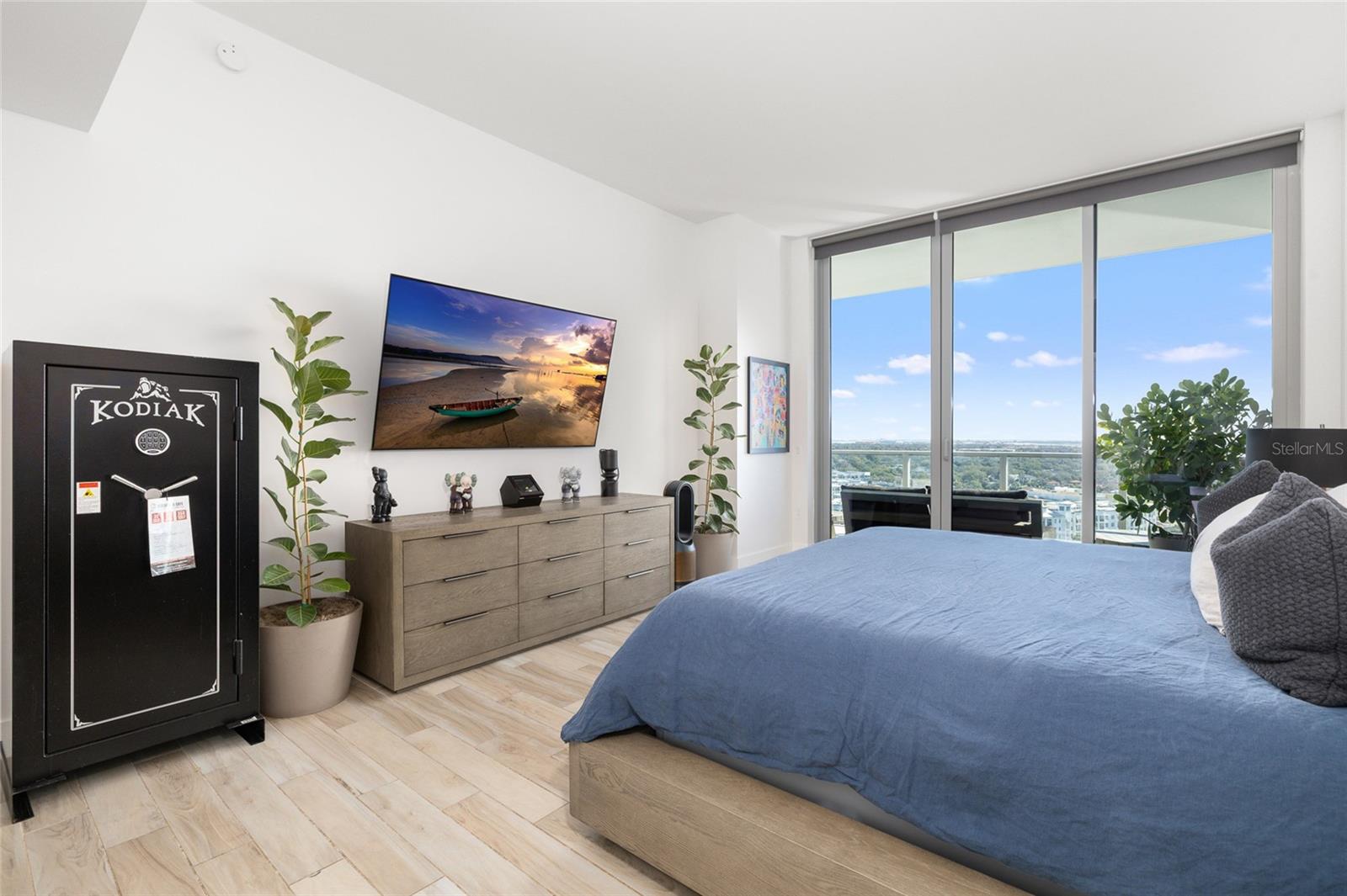 Image 32 of 79 For 5120 Marina Way 16005