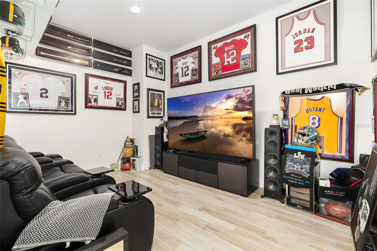 Image 40 of 79 For 5120 Marina Way 16005