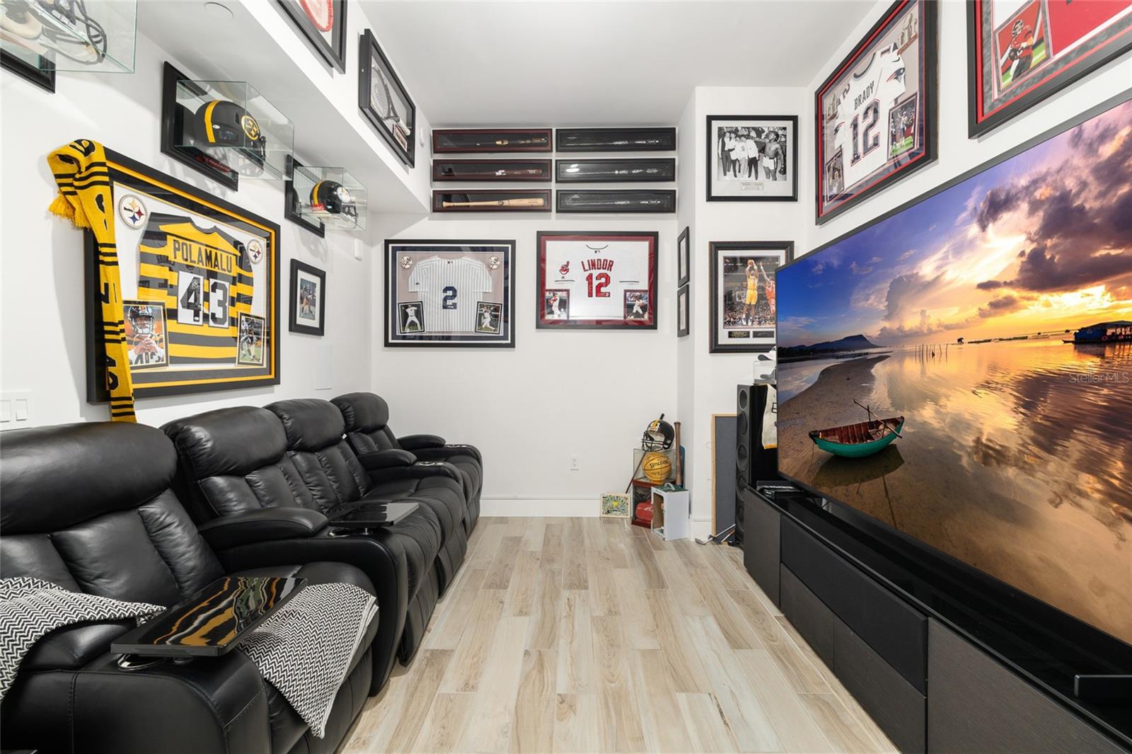 Image 41 of 79 For 5120 Marina Way 16005