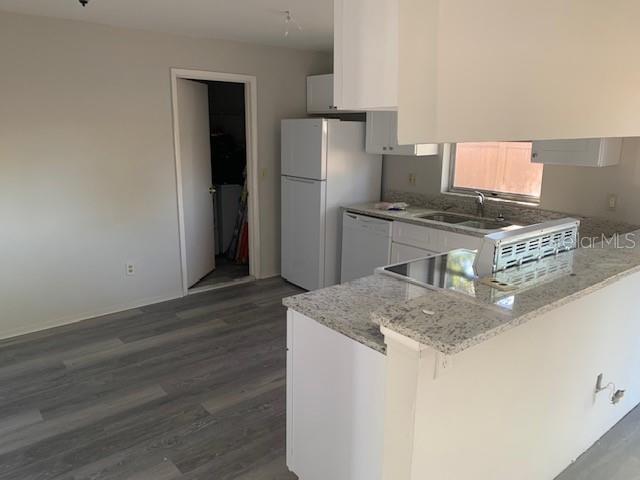 Image 3 of 9 For 9519 Pembridge Court