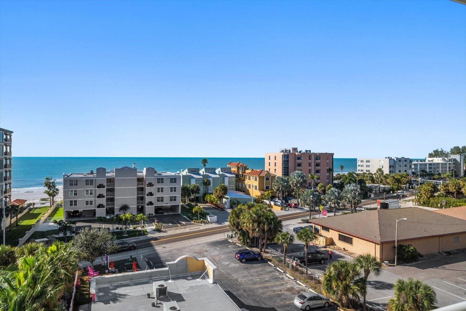 Image 16 of 46 For 19519 Gulf Boulevard 602