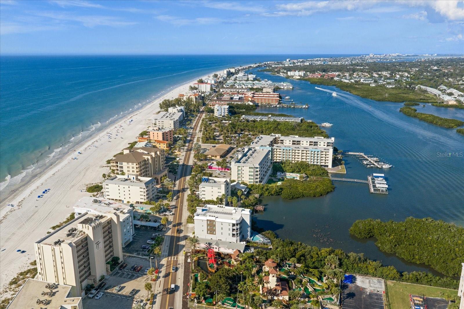 Image 40 of 46 For 19519 Gulf Boulevard 602