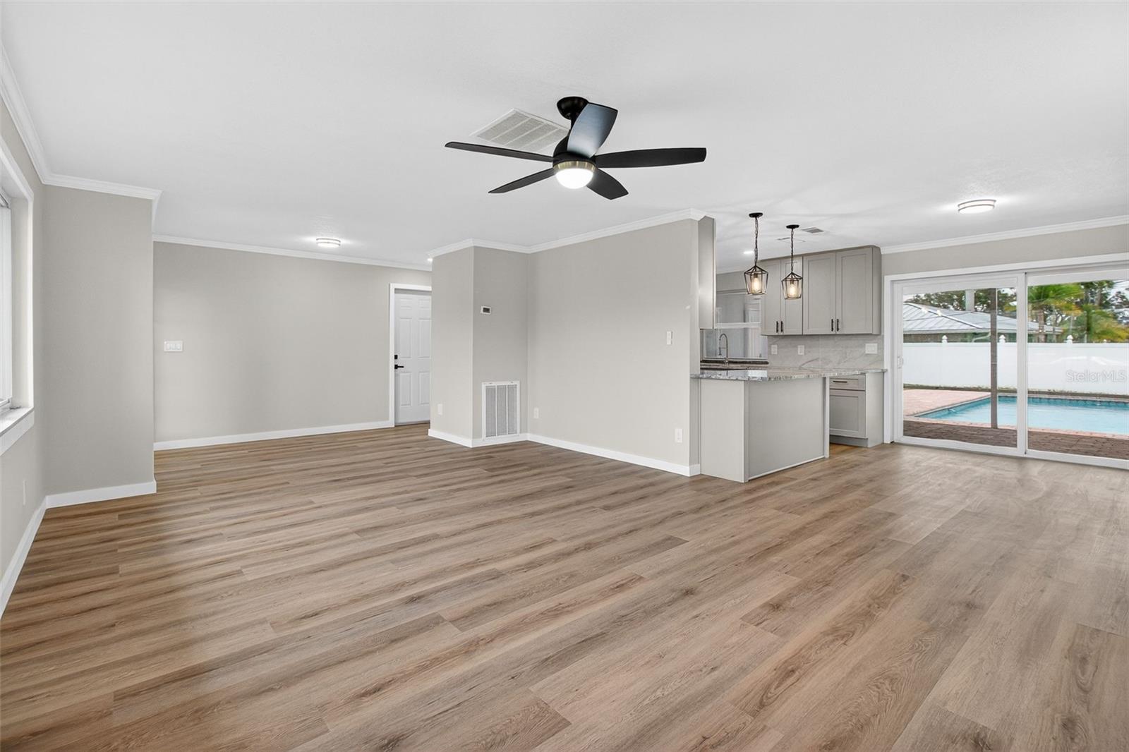 Image 12 of 54 For 5201 Denver Street Ne