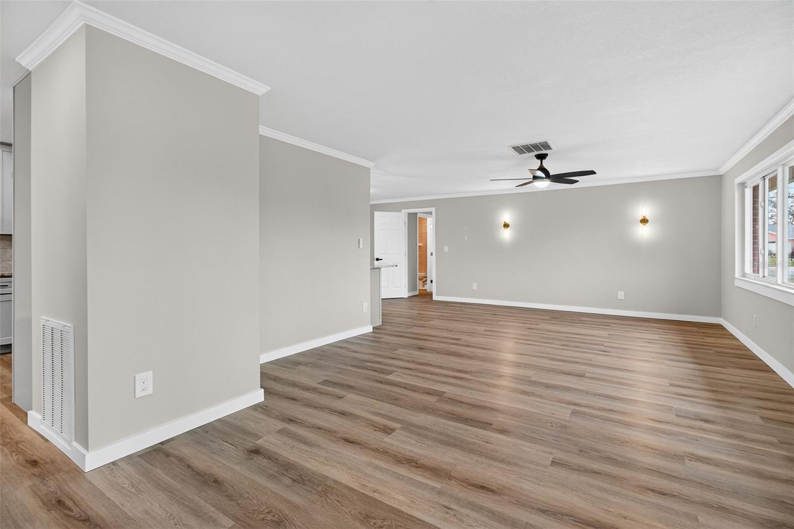 Image 8 of 54 For 5201 Denver Street Ne