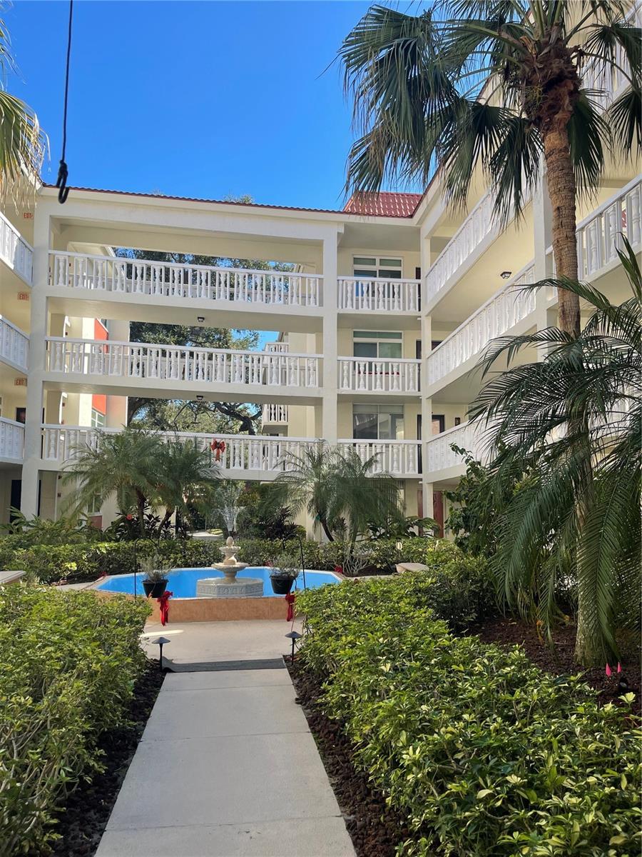 Image 3 of 42 For 2650 Pearce Drive 309