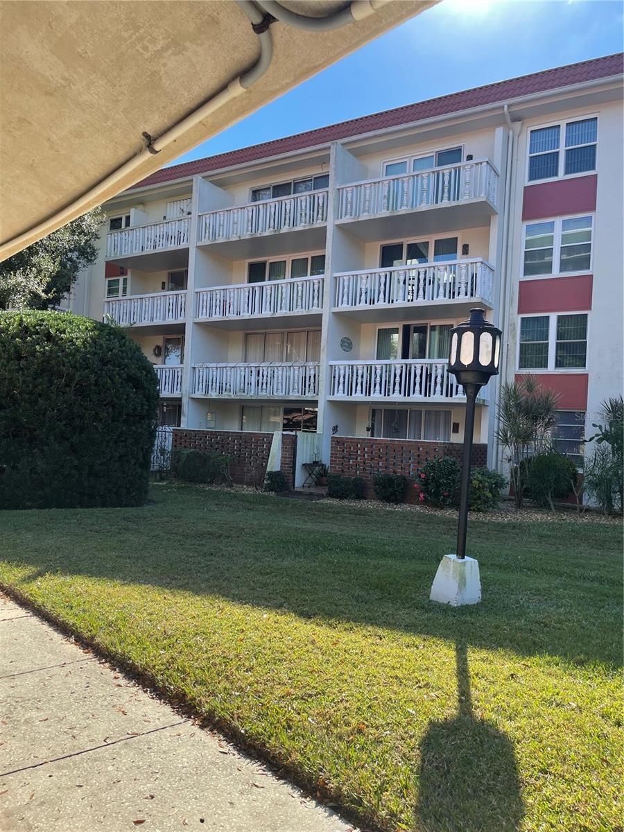 Image 5 of 42 For 2650 Pearce Drive 309