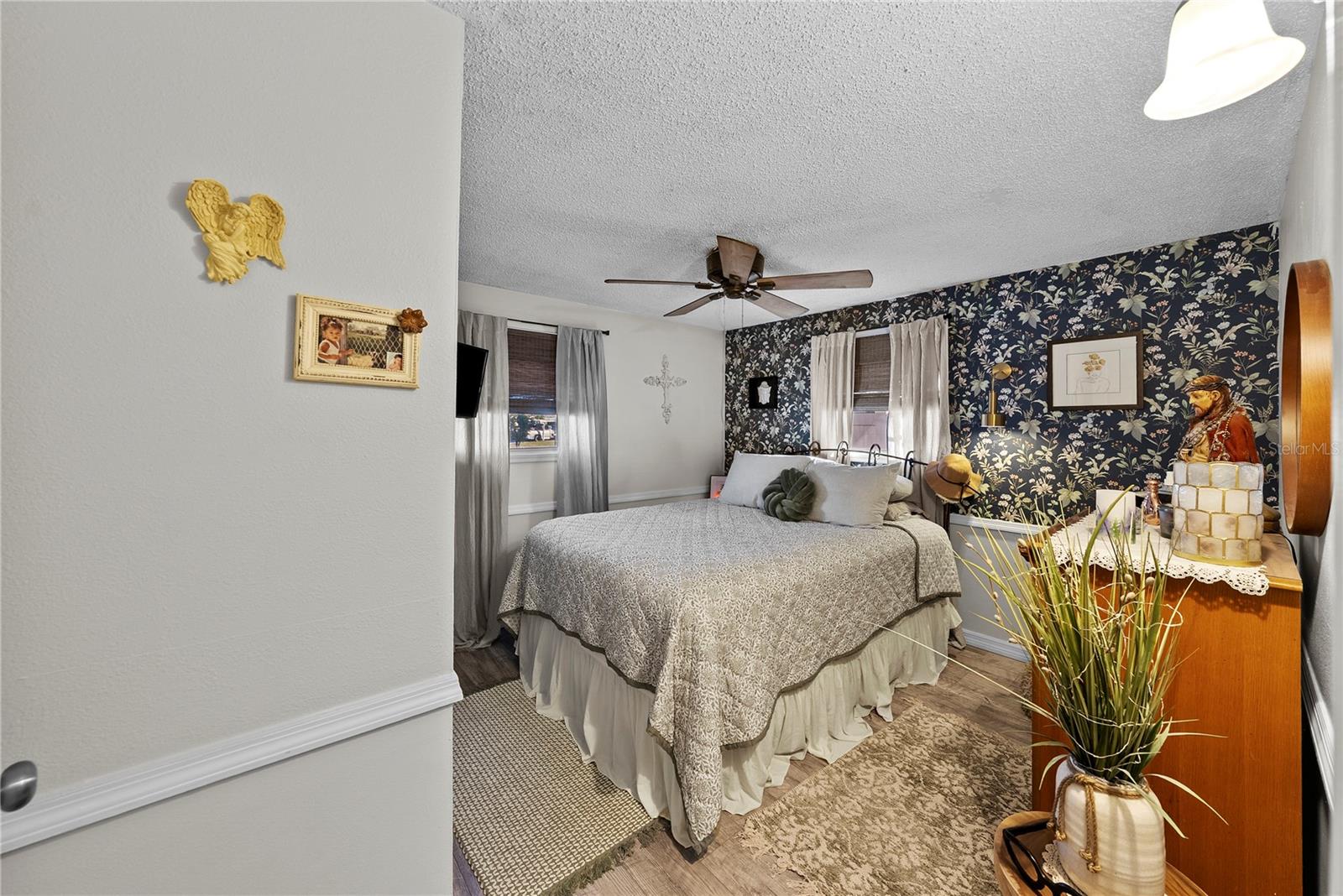 Listing photo id 22 for 10462 116th Avenue