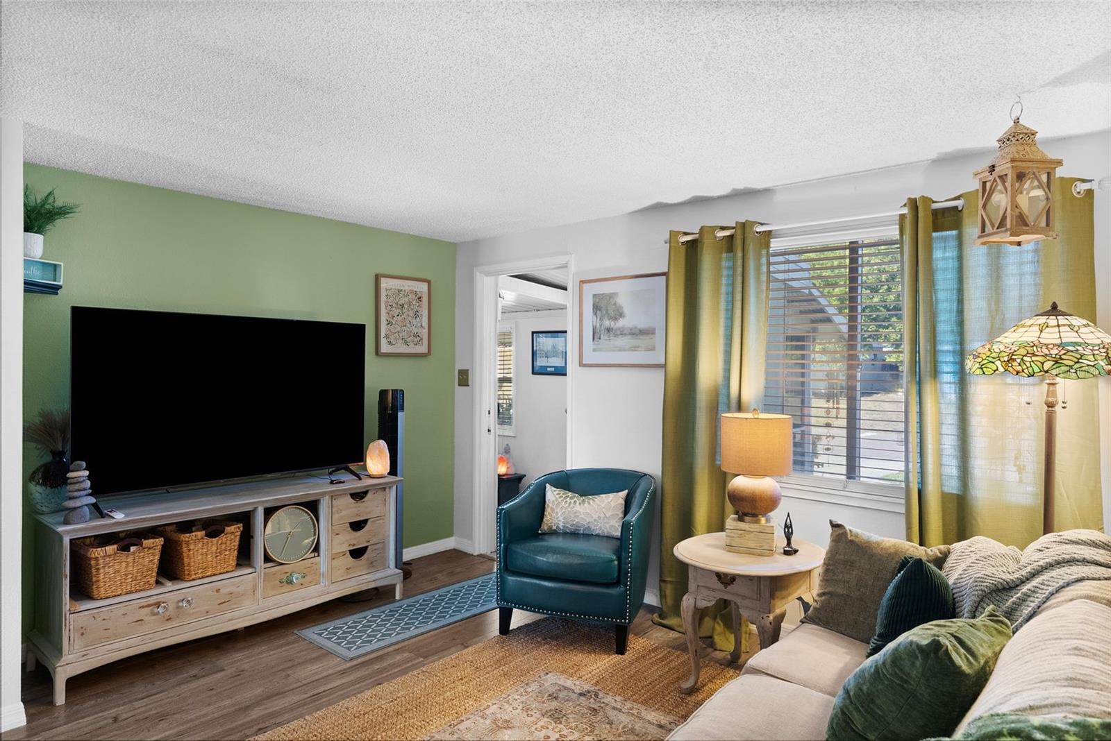 Listing photo id 6 for 10462 116th Avenue